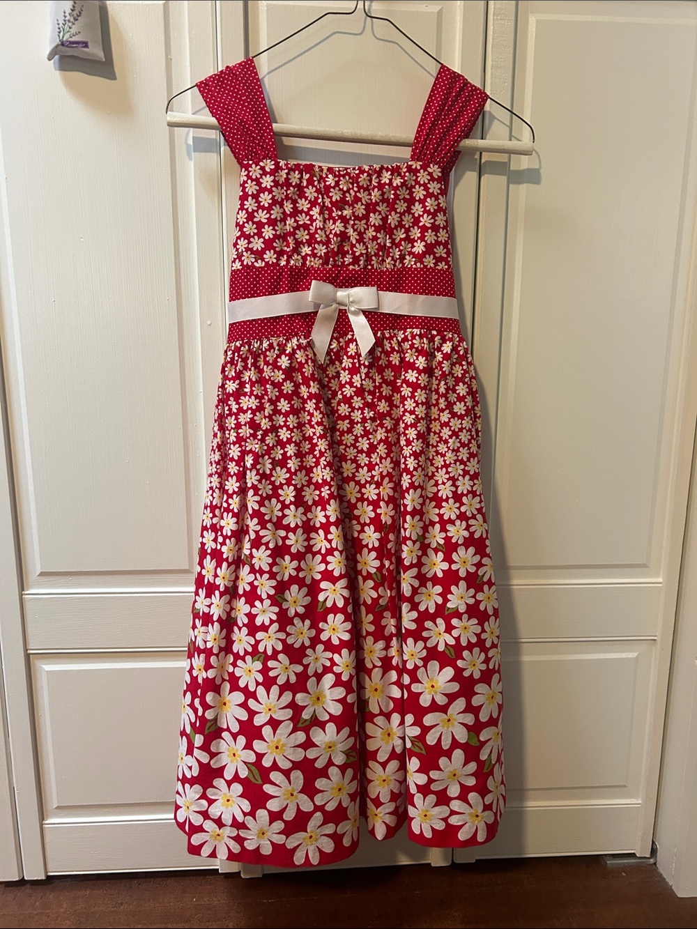 Bonnie Jean red and white daisy dress - like new!